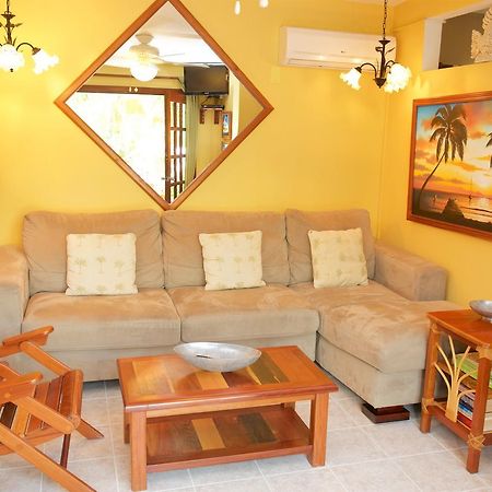 The Palms Oceanfront Suites San Pedro  Esterno foto