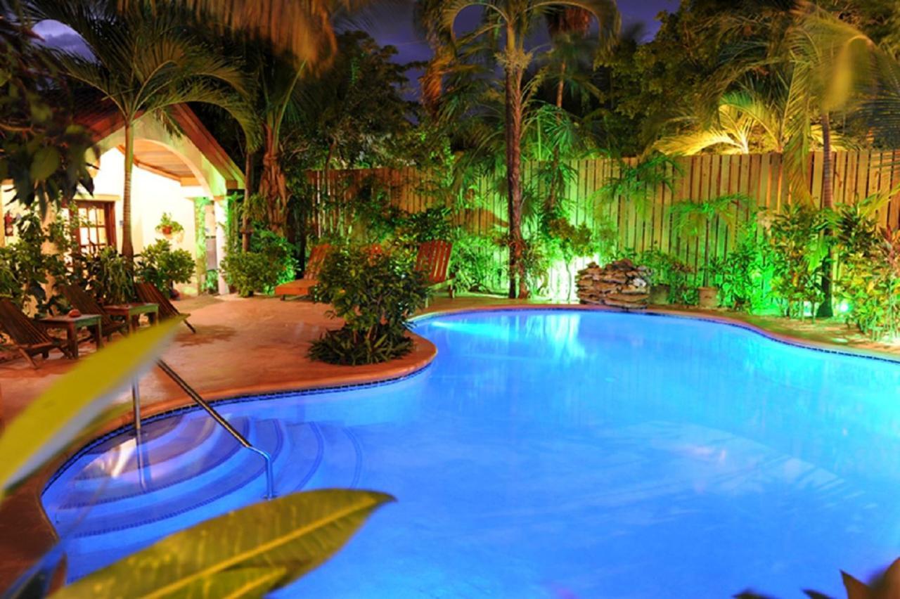 The Palms Oceanfront Suites San Pedro  Esterno foto