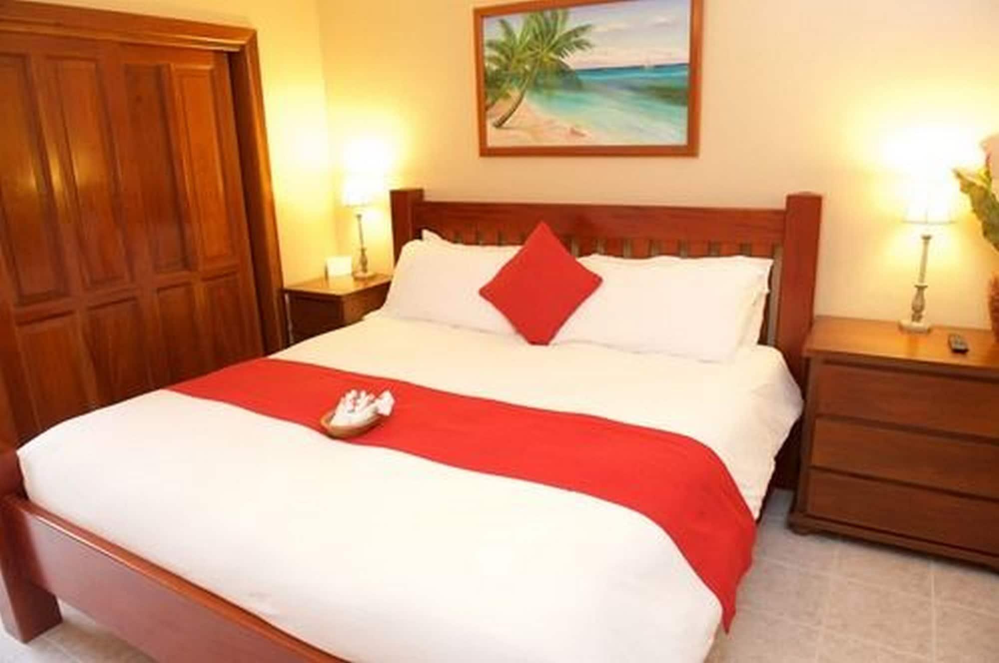 The Palms Oceanfront Suites San Pedro  Esterno foto