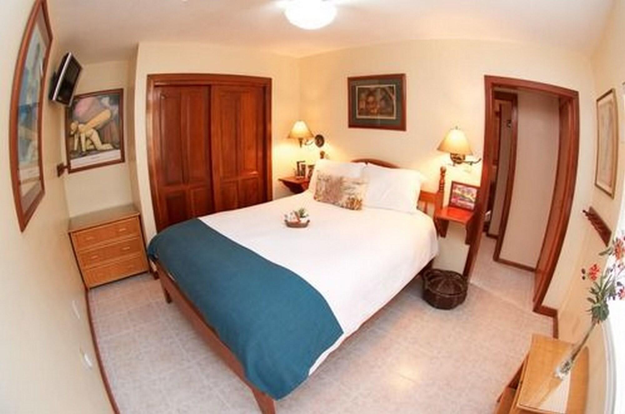 The Palms Oceanfront Suites San Pedro  Esterno foto
