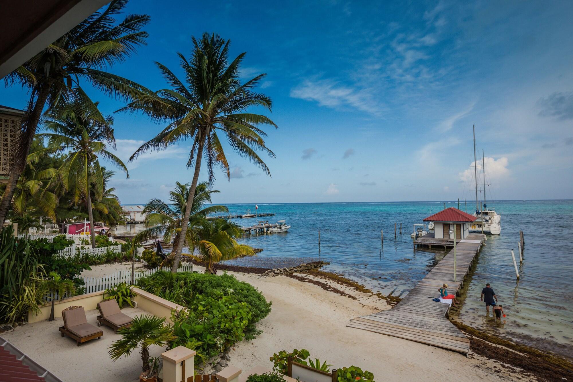 The Palms Oceanfront Suites San Pedro  Esterno foto