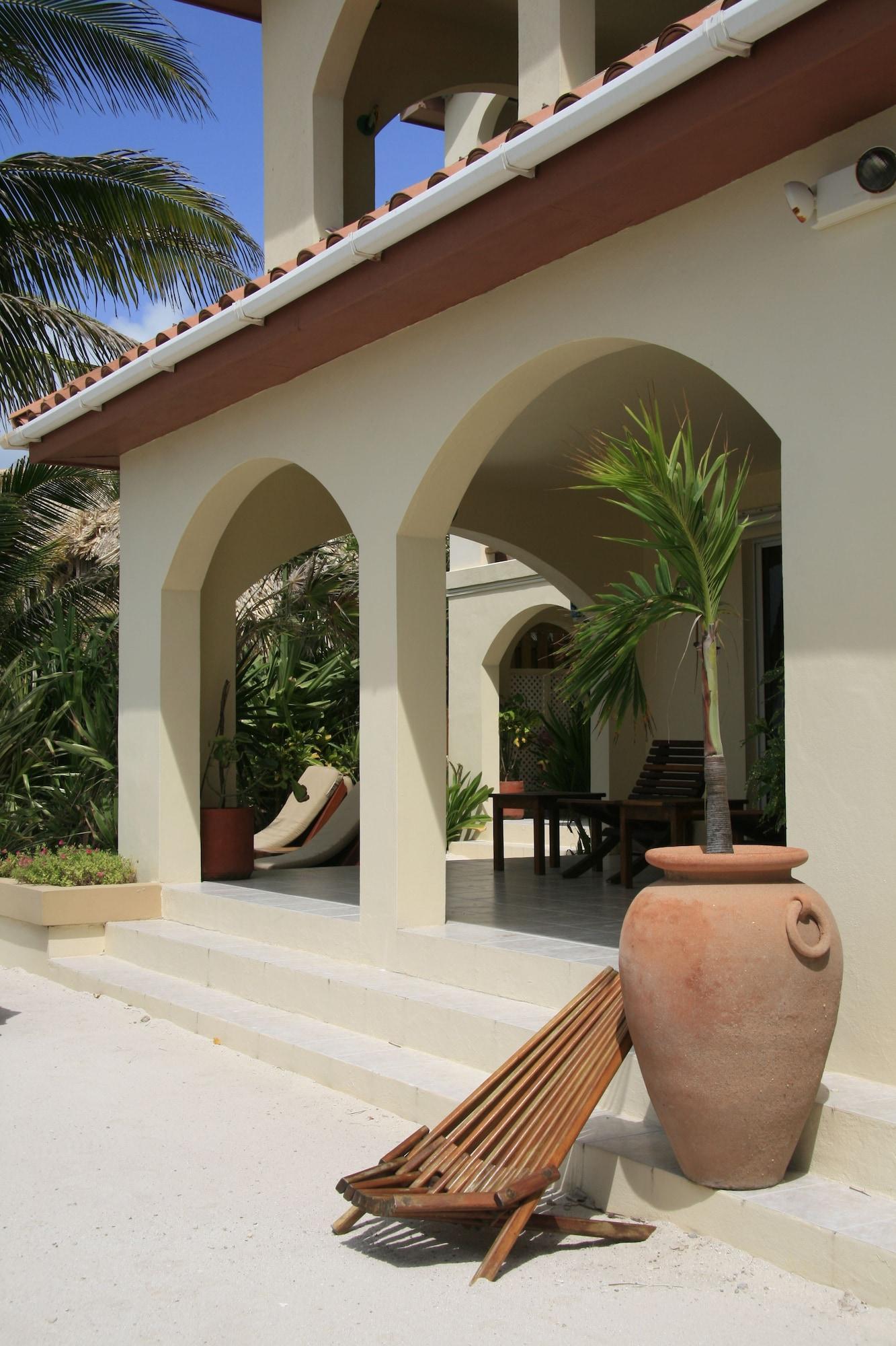 The Palms Oceanfront Suites San Pedro  Esterno foto