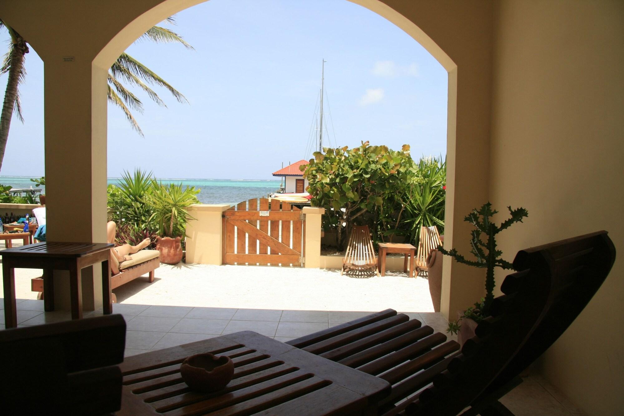 The Palms Oceanfront Suites San Pedro  Esterno foto