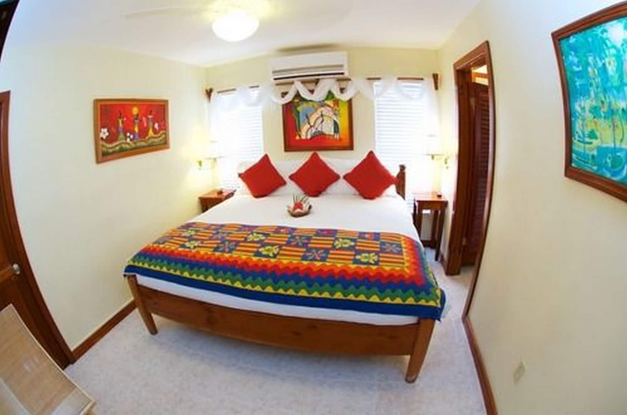 The Palms Oceanfront Suites San Pedro  Esterno foto