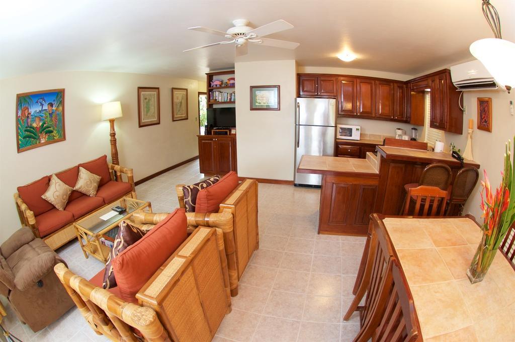 The Palms Oceanfront Suites San Pedro  Esterno foto