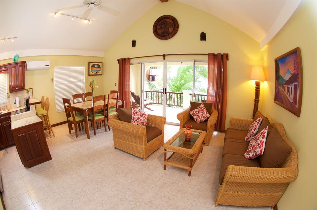 The Palms Oceanfront Suites San Pedro  Esterno foto